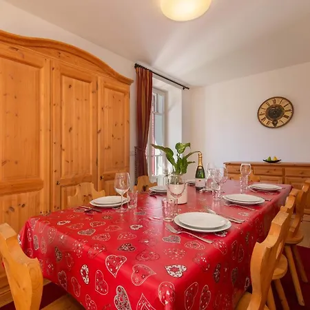 Sleeps 4 *