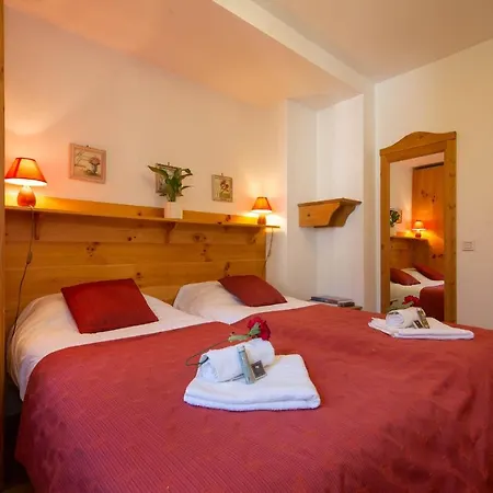 Sleeps 4 *